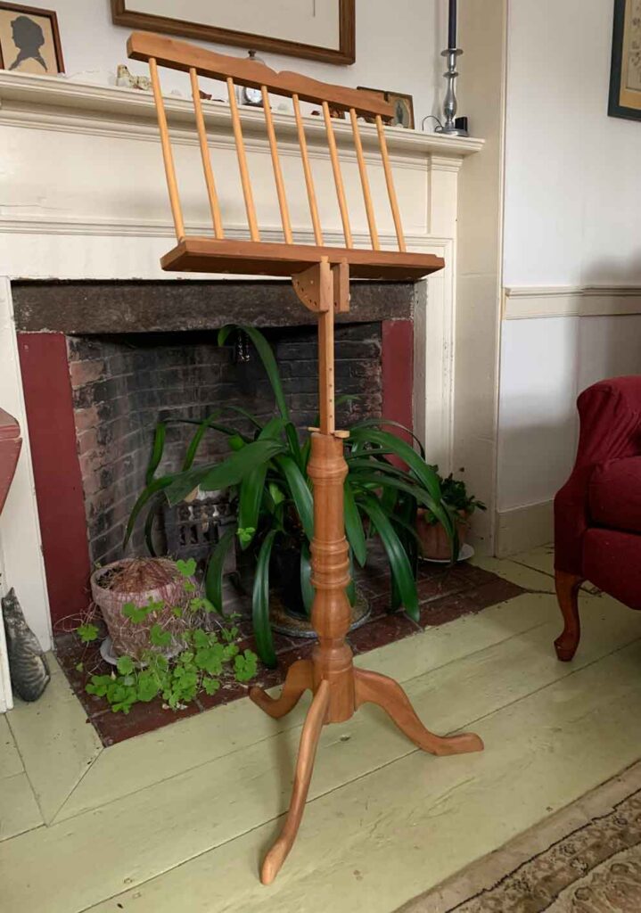 Adjustable music stand of cherry